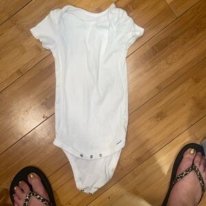 NWOT gerber baby onesie size 24M